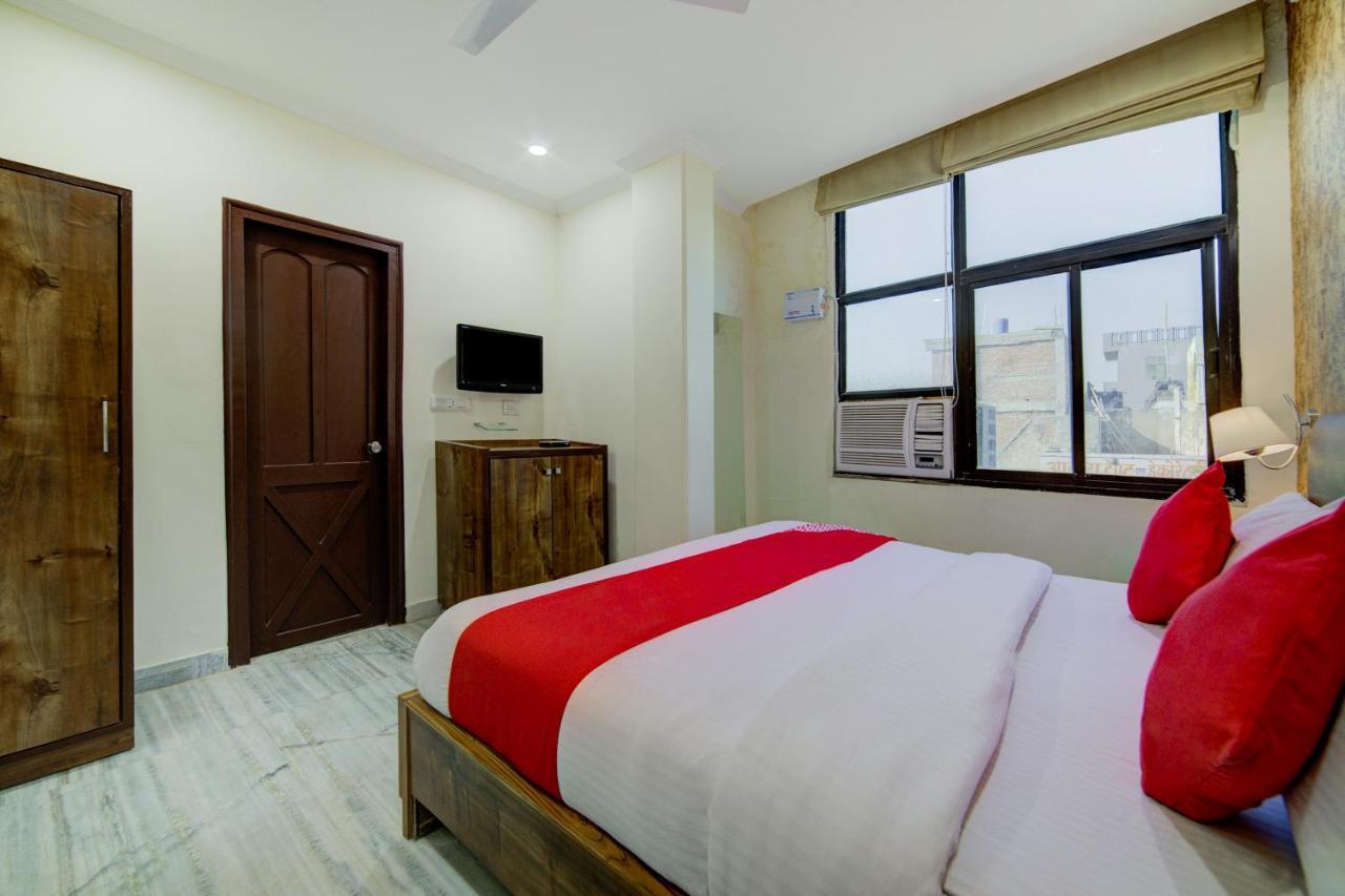 Oyo 14892 Tourista Hotel