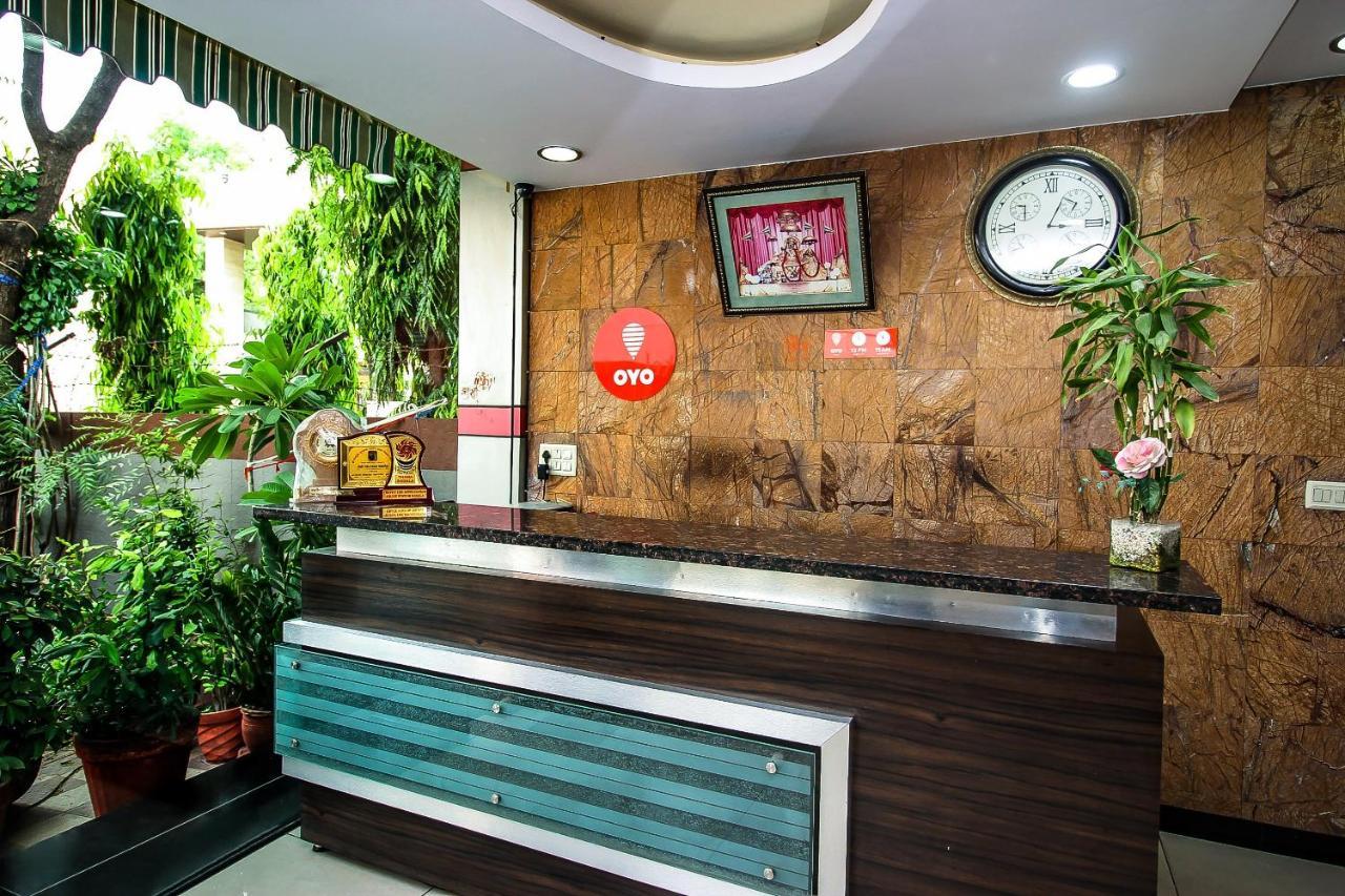 Oyo Flagship 16382 Sinjara Hotel 3*