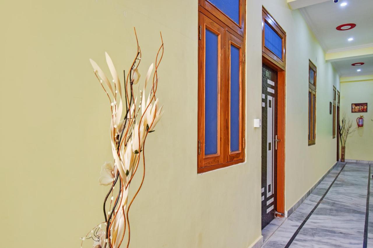 Oyo 46050 Hill Hotel Jaipur