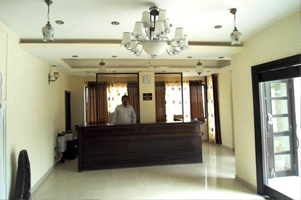 Malak Mahal Palace