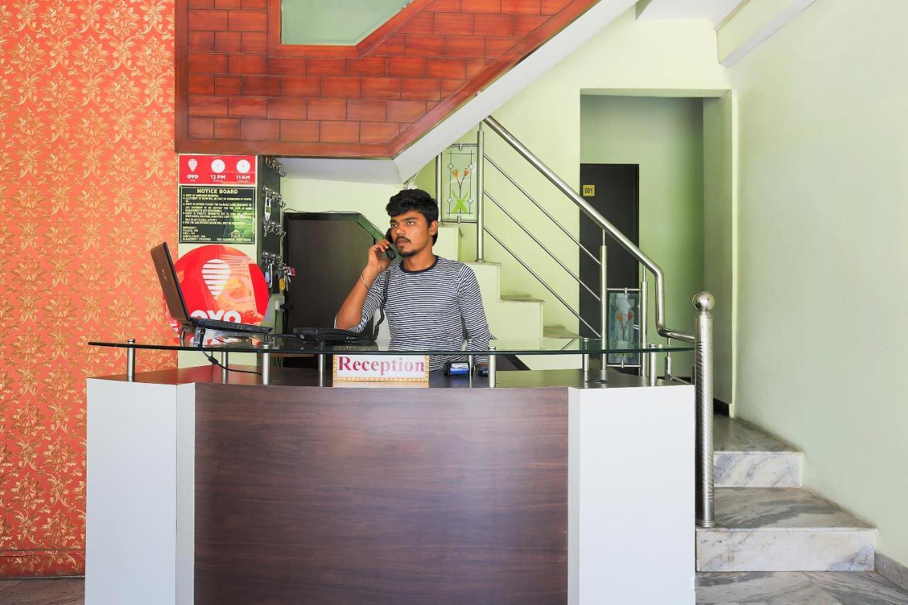 Oyo 7794 Raghukul Hotel 3*