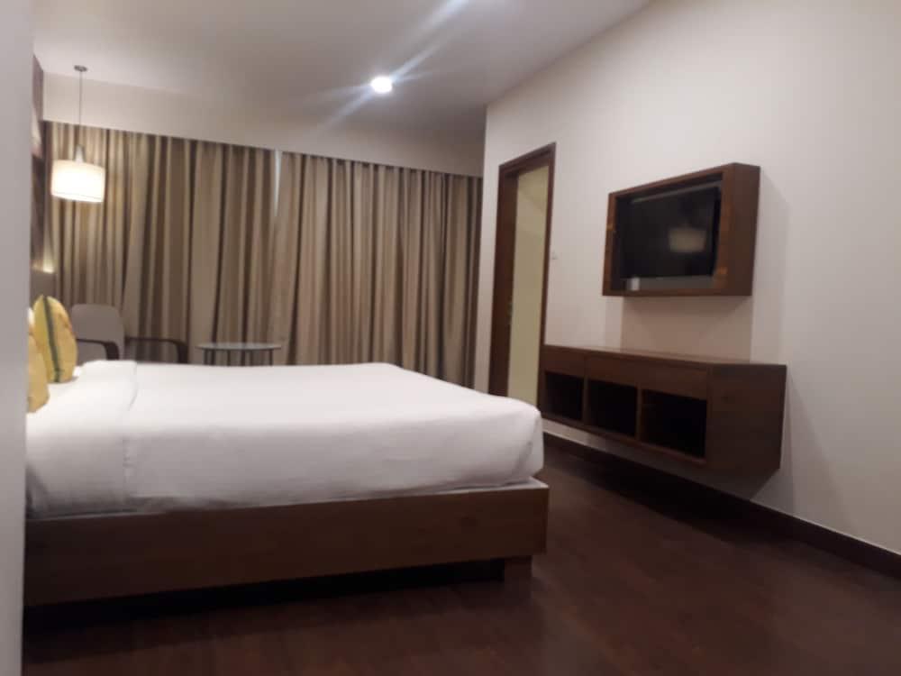 Regenta Hotel 3*