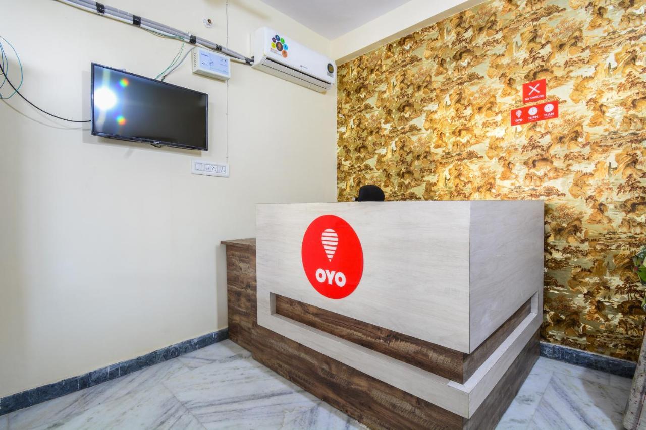 Oyo 19463 Sapphire Palace