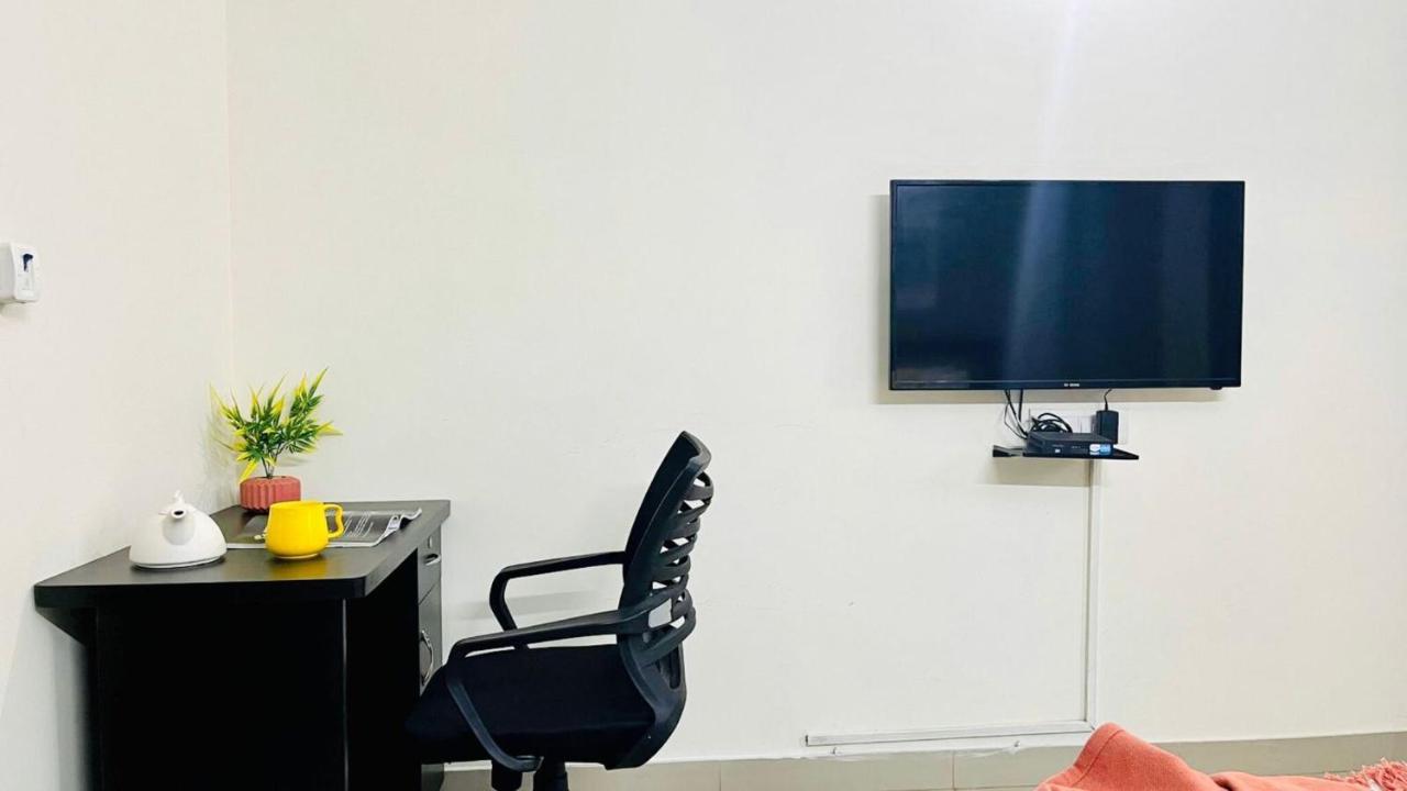 Bluo 1bhk - Terrace Garden, Lift, Parking Jaipur