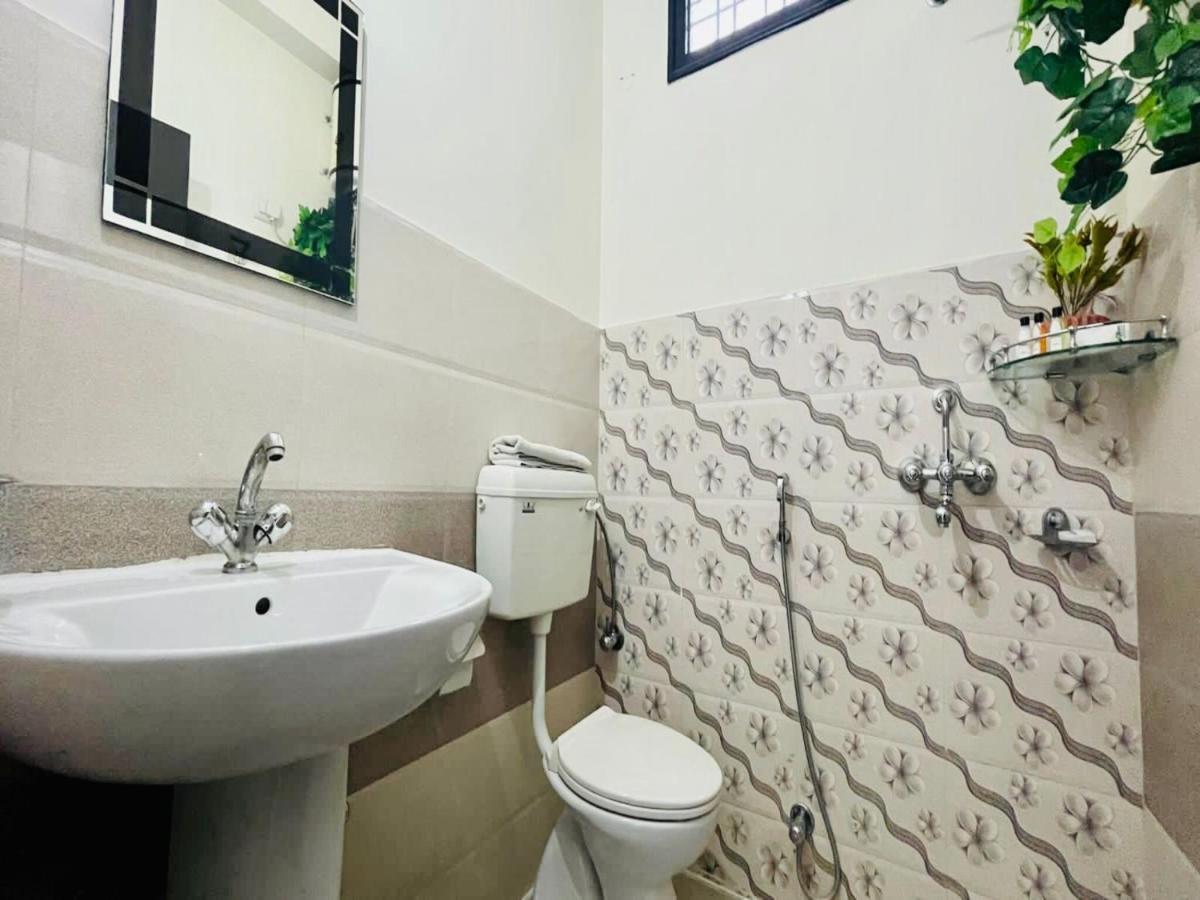 Bluo 1bhk - Terrace Garden, Lift, Parking Apartment