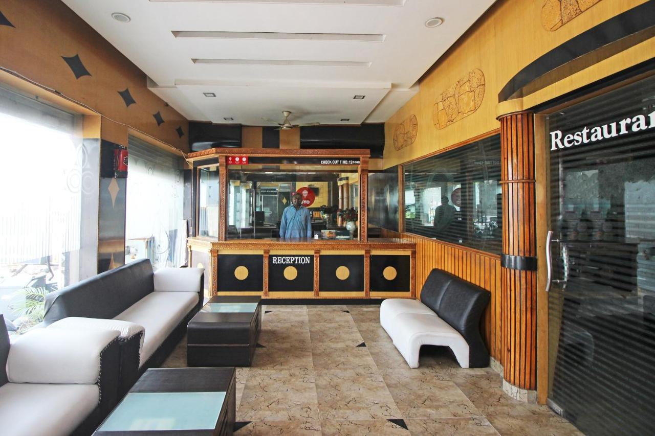 Oyo 9388 Yash Jaipur