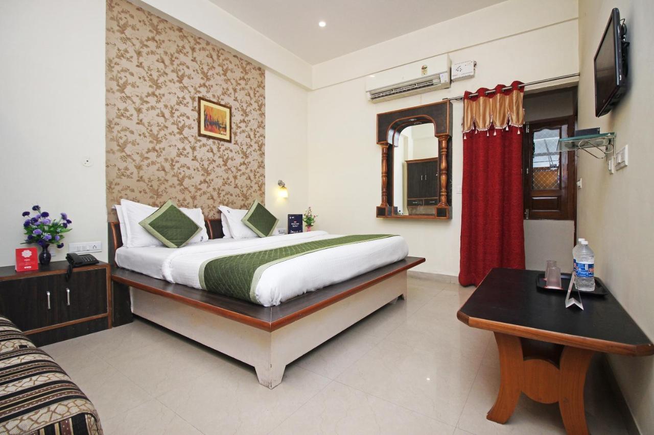 Hotel Oyo 9388 Yash