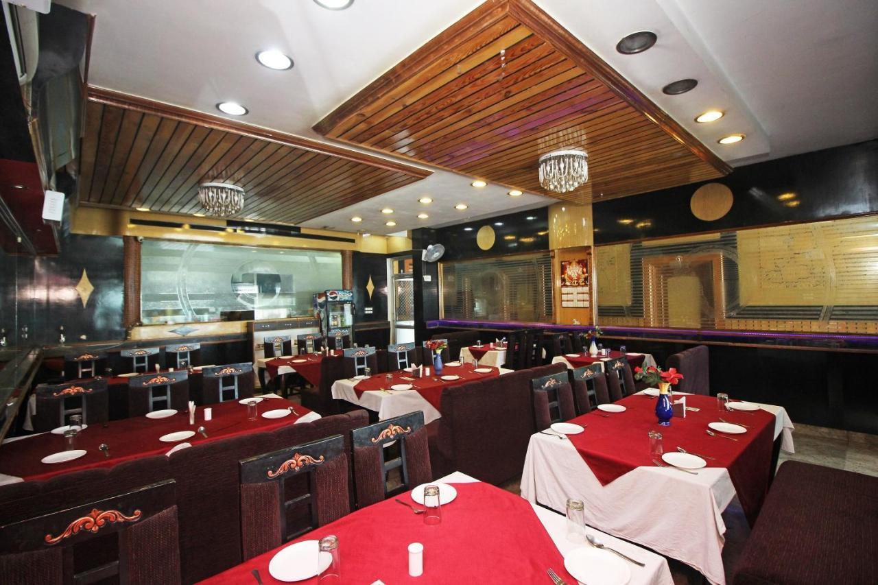 Hotel Oyo 9388 Yash