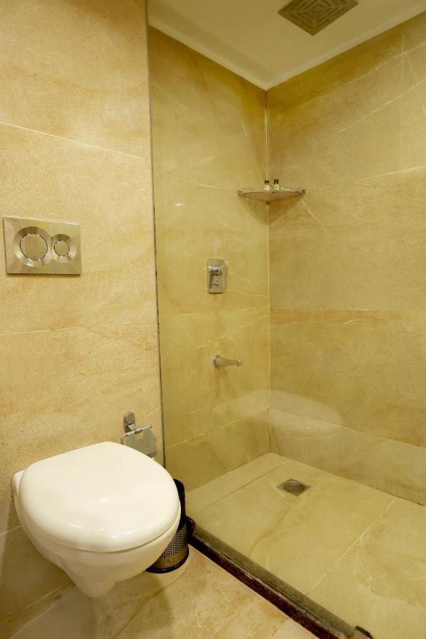 Hotel Royale Lalit 3*