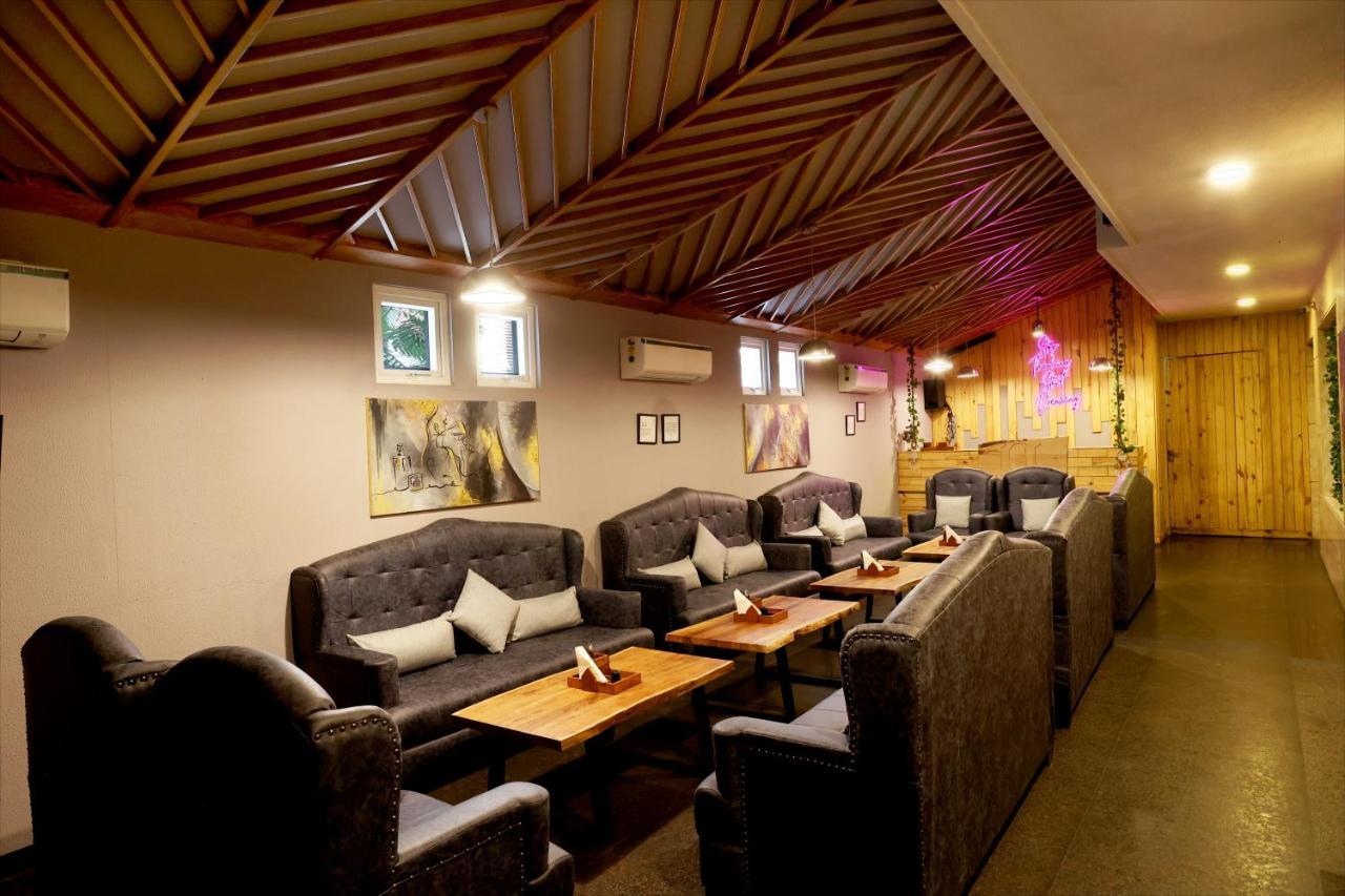 Royale Lalit Hotel 3*