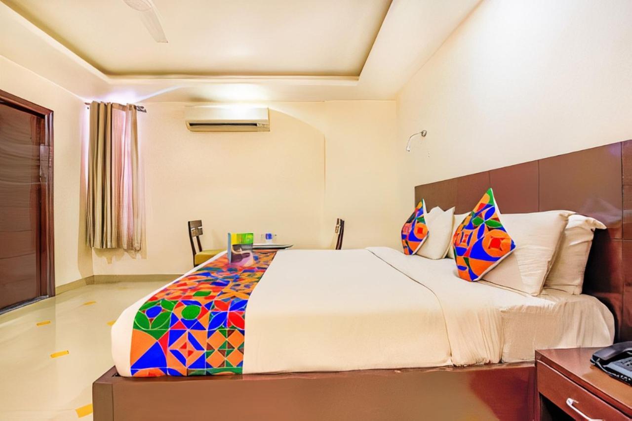 Capital O 11744 Heritage Heights Hotel Jaipur