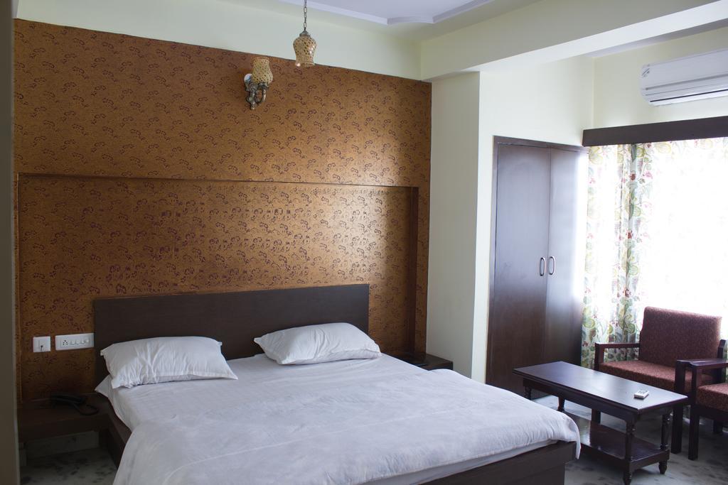 Hotel Hotel Holiday Home 2*