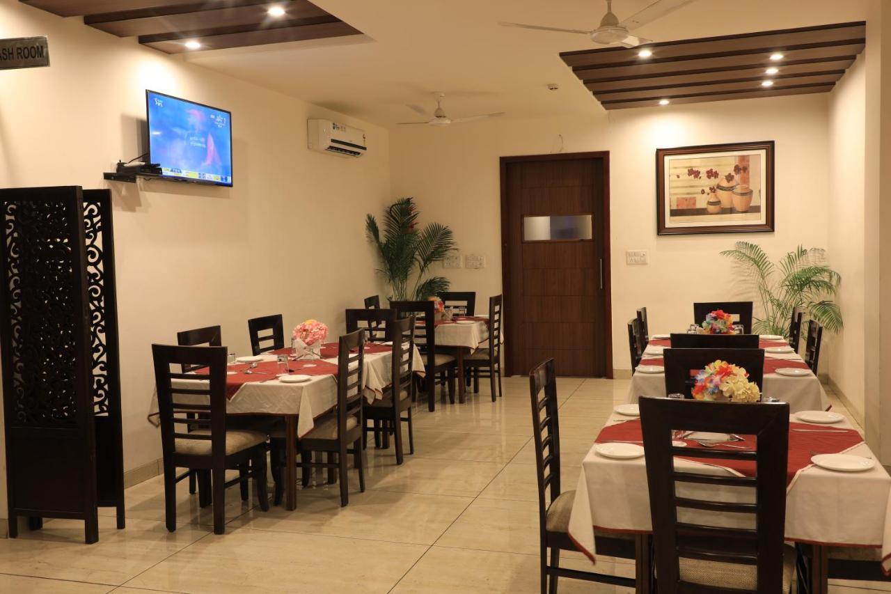 Vanaam Raj Plaza Hotel Jaipur