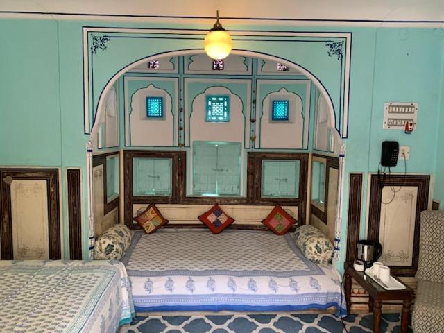 Haveli Hotel 3*