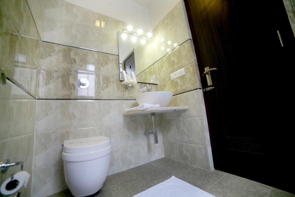 Inn Treebo Signature Malviya Nagar 3*