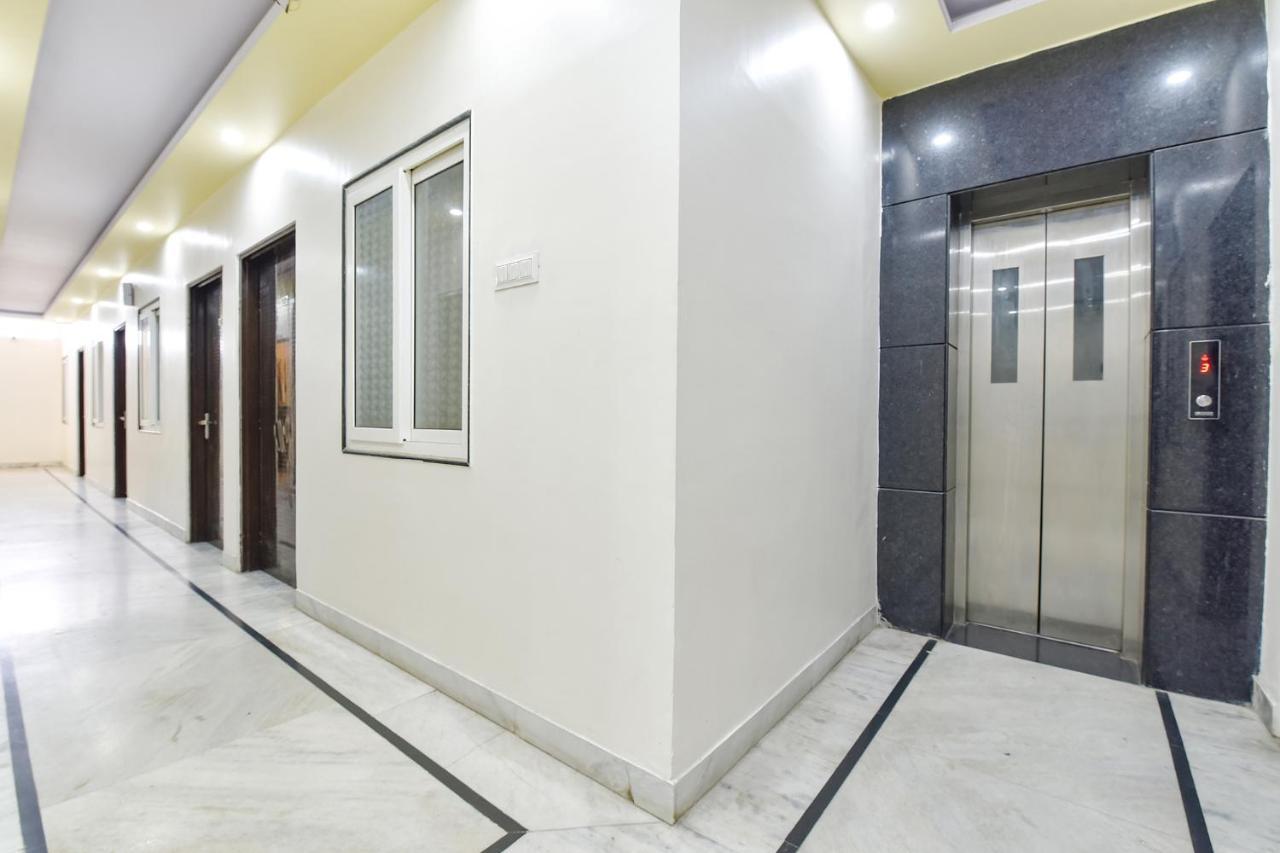 Hotel Fabhotel Golden Leaf I