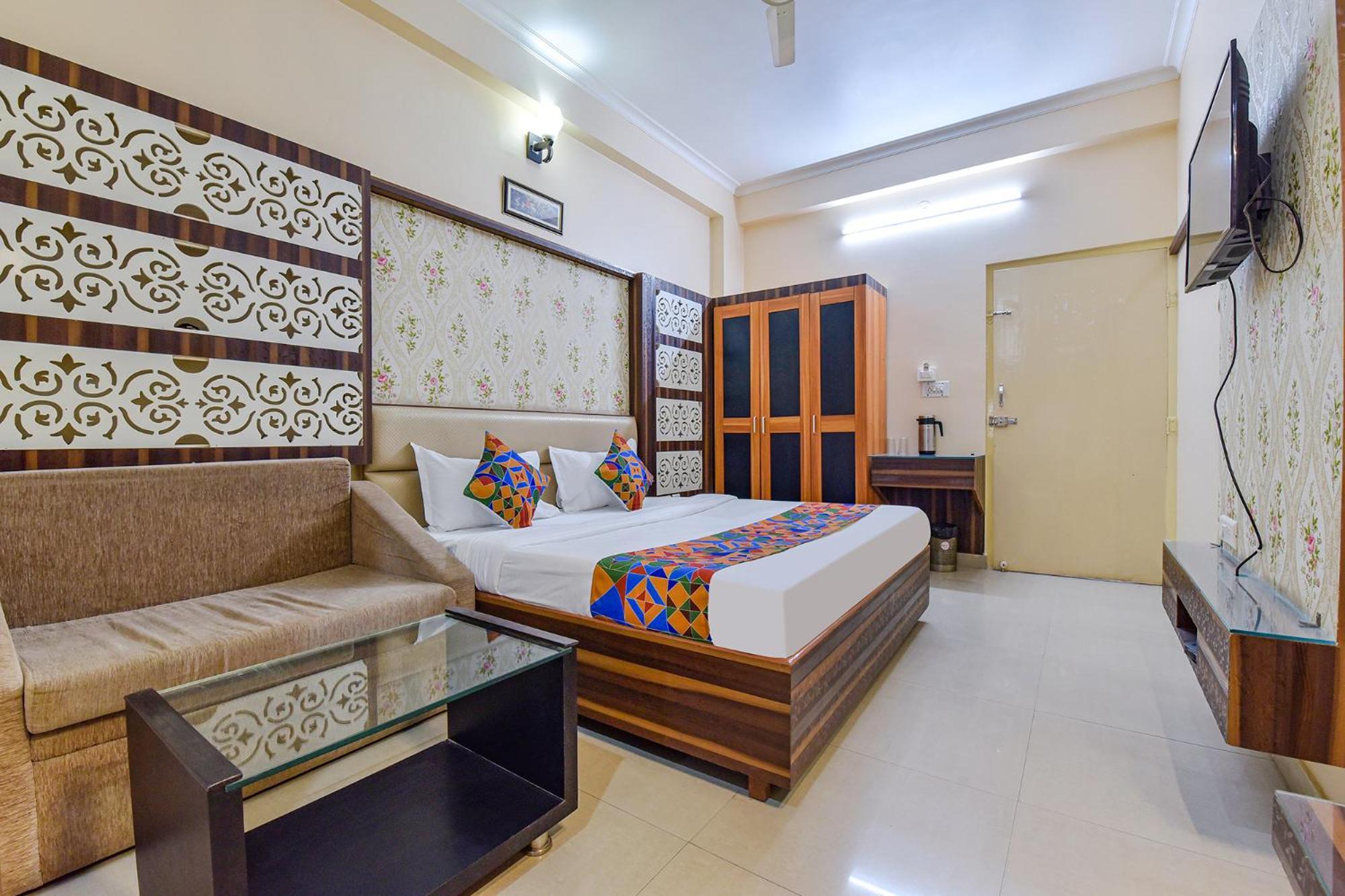 Fabhotel Aayojan 3*