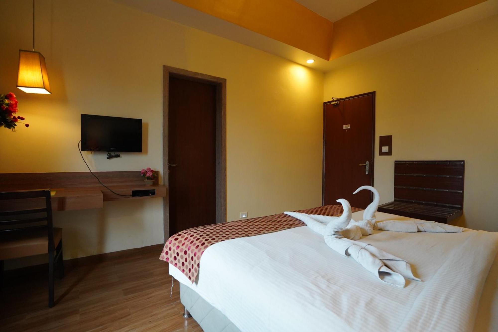 Aurum Boutique Hotel 4*