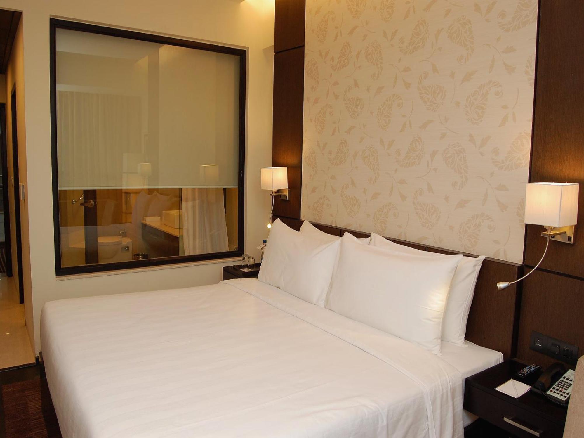 Sunday 5* Jaipur