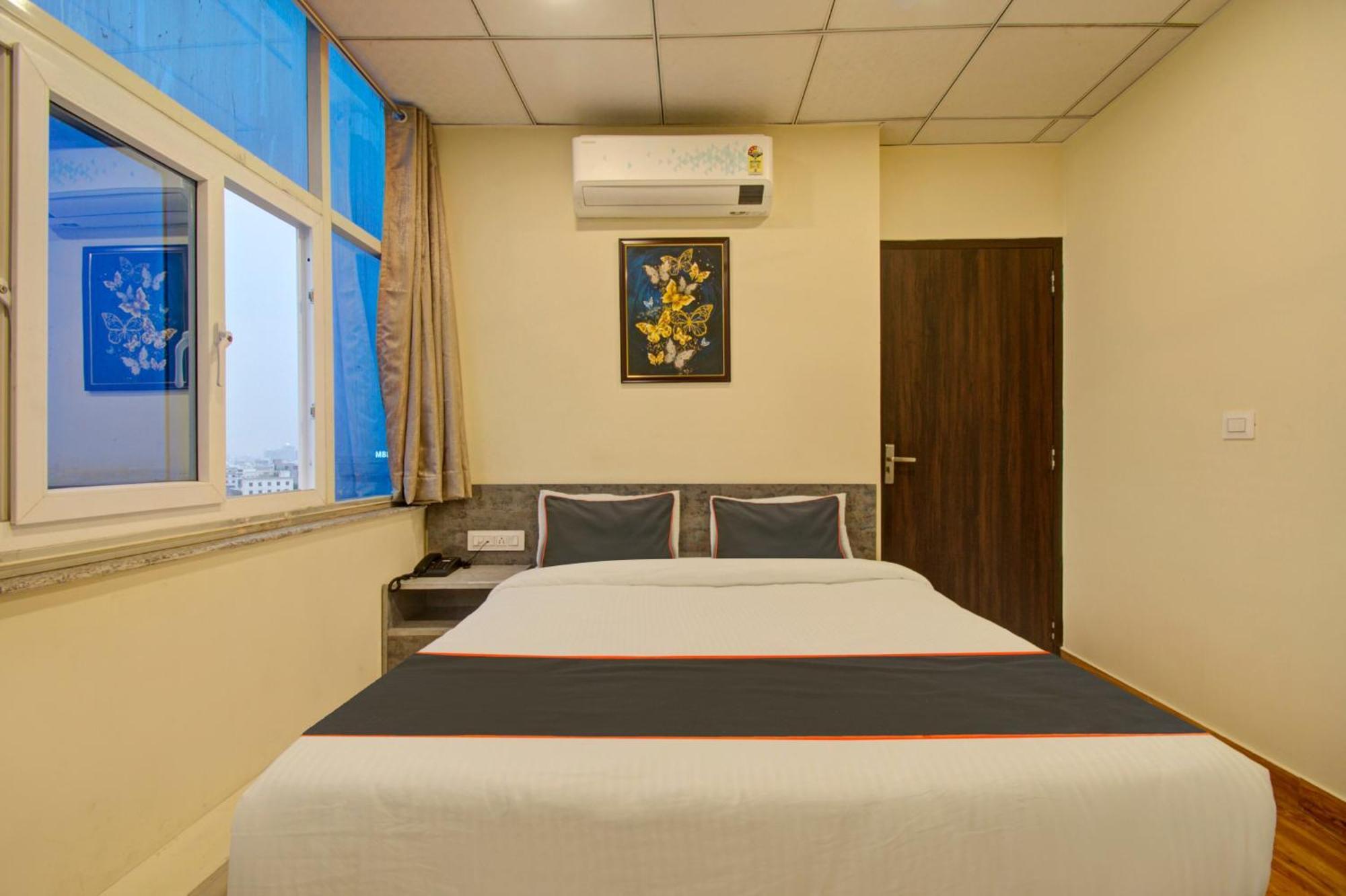 Hotel Collection O Grand Sky