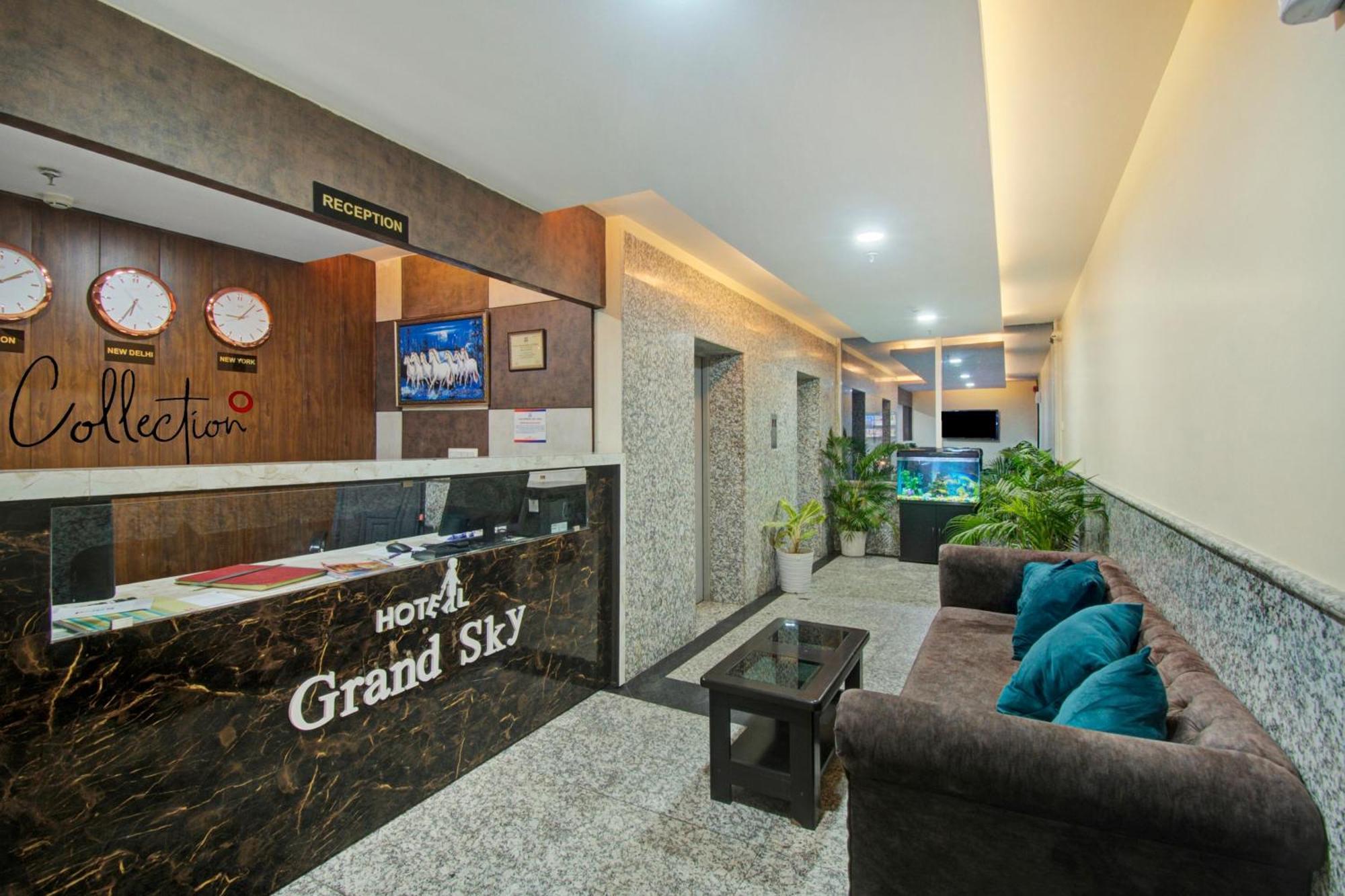 Hotel Collection O Grand Sky