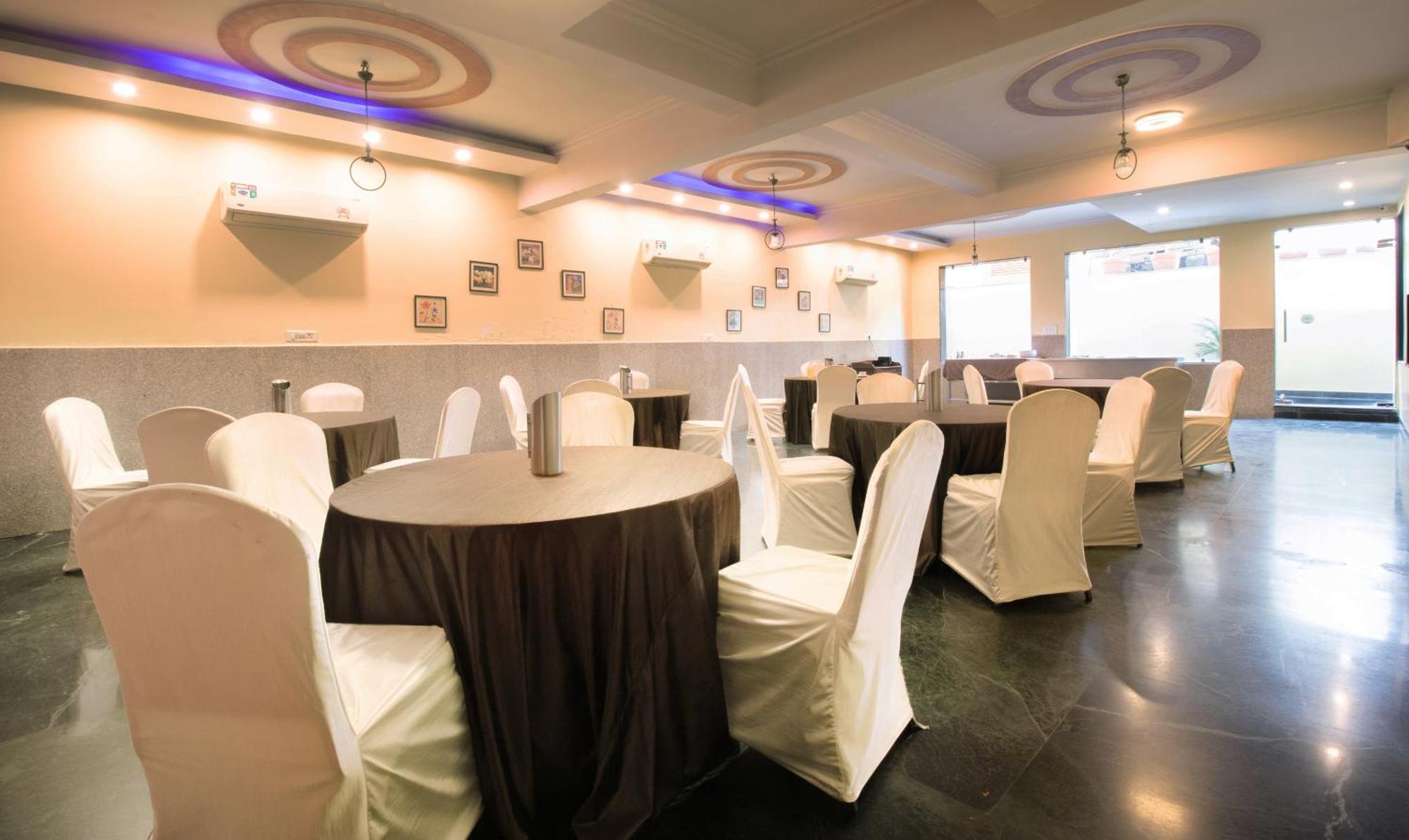 Hotel Treebo The Anchorage Malviya Nagar