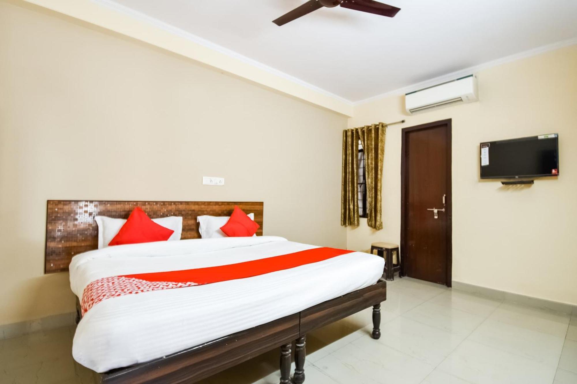 Hotel O Krishna