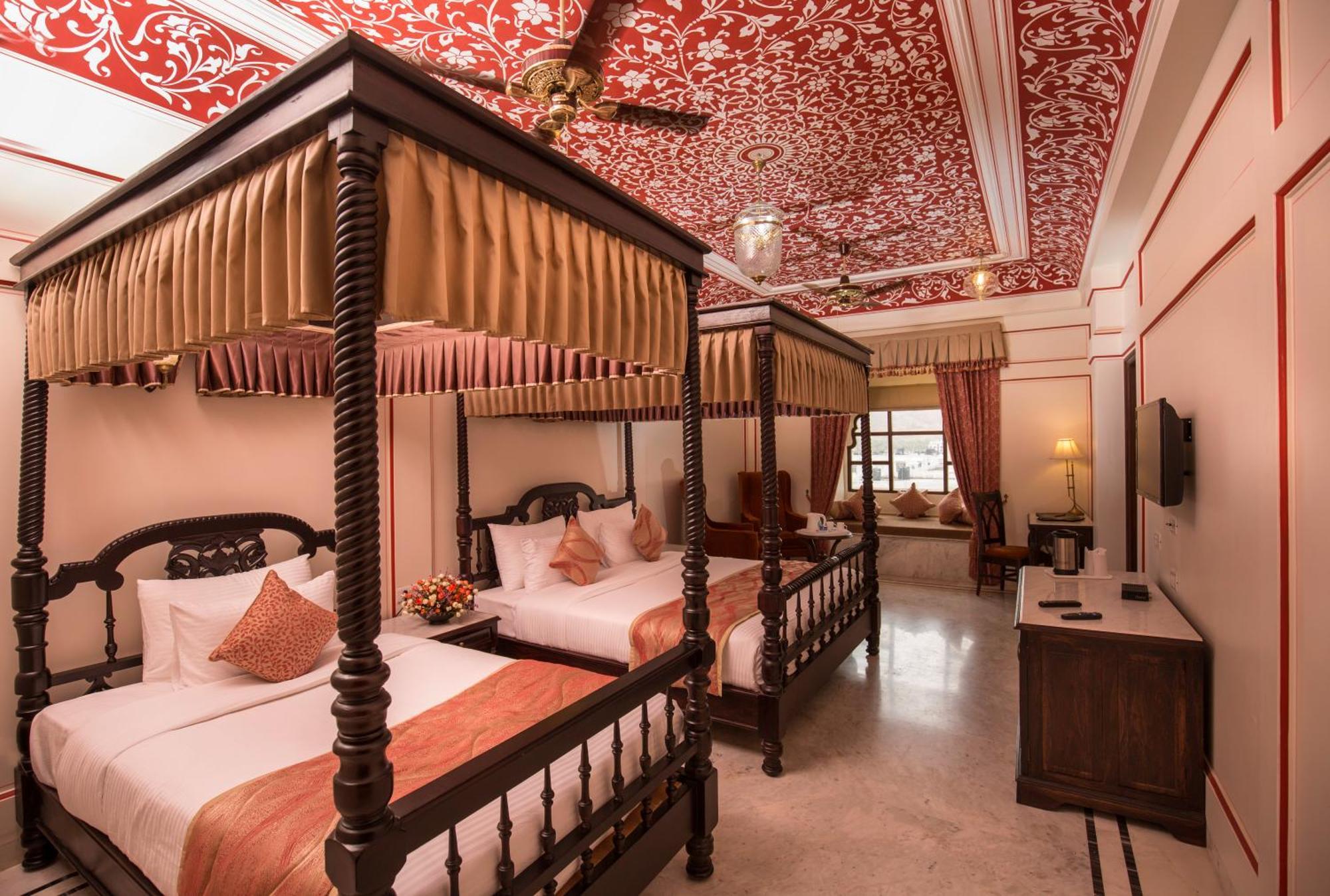 Umaid Haveli-a Heritage Style & 4* Jaipur