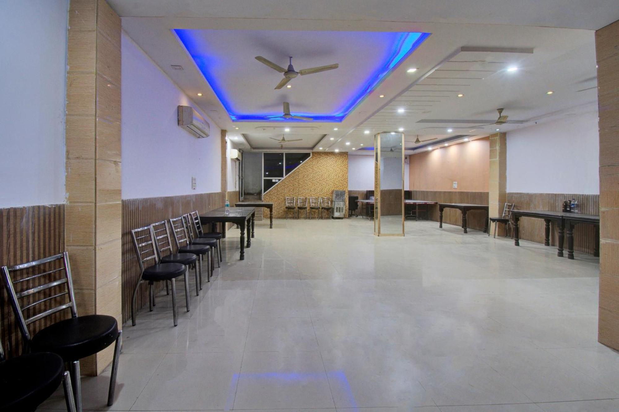Collection O Metro View Mansarovar 3*