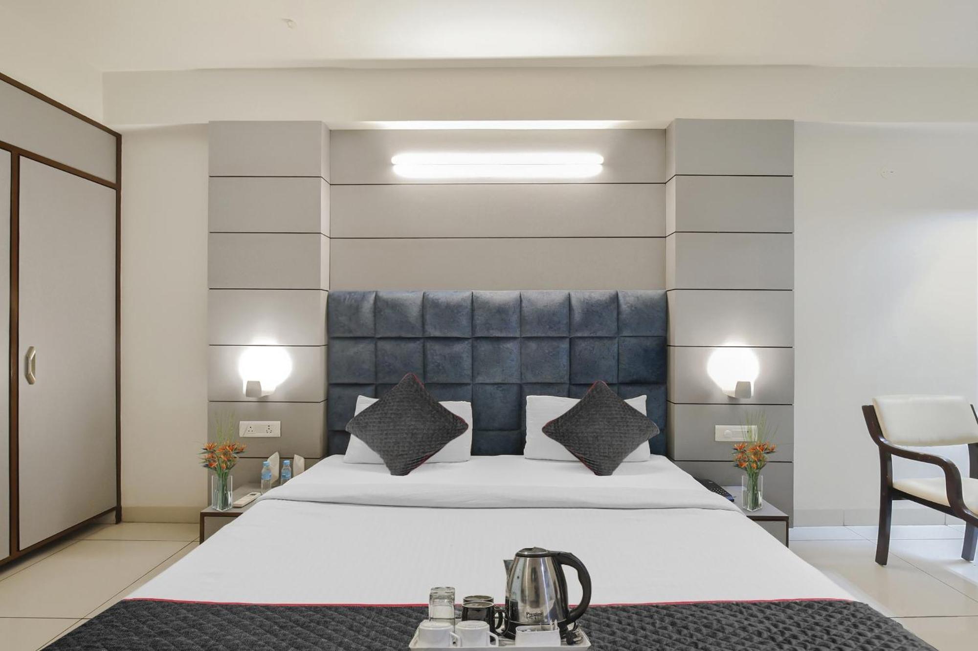 O Rk Palace Hotel 3*