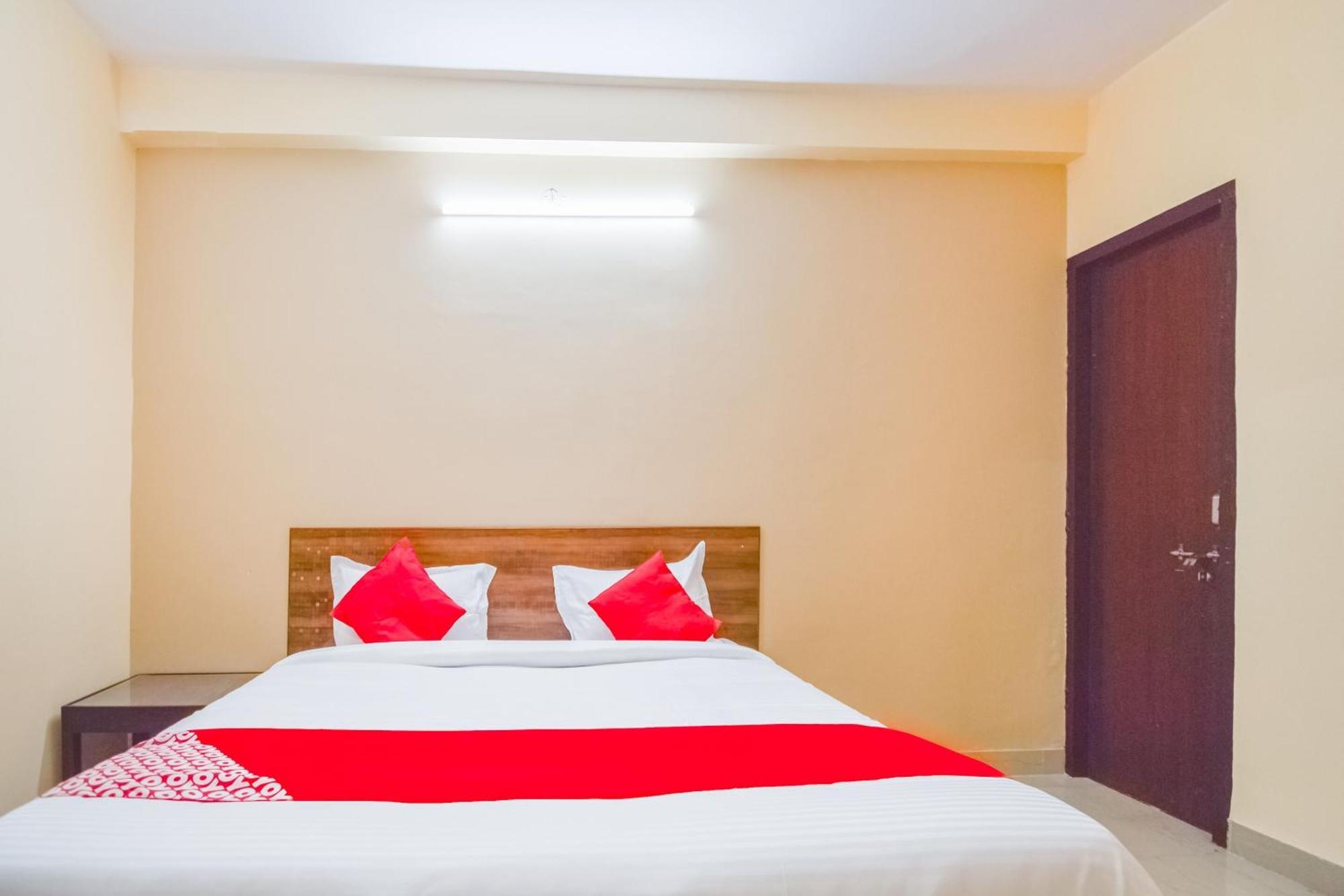 O Krishna Hotel
