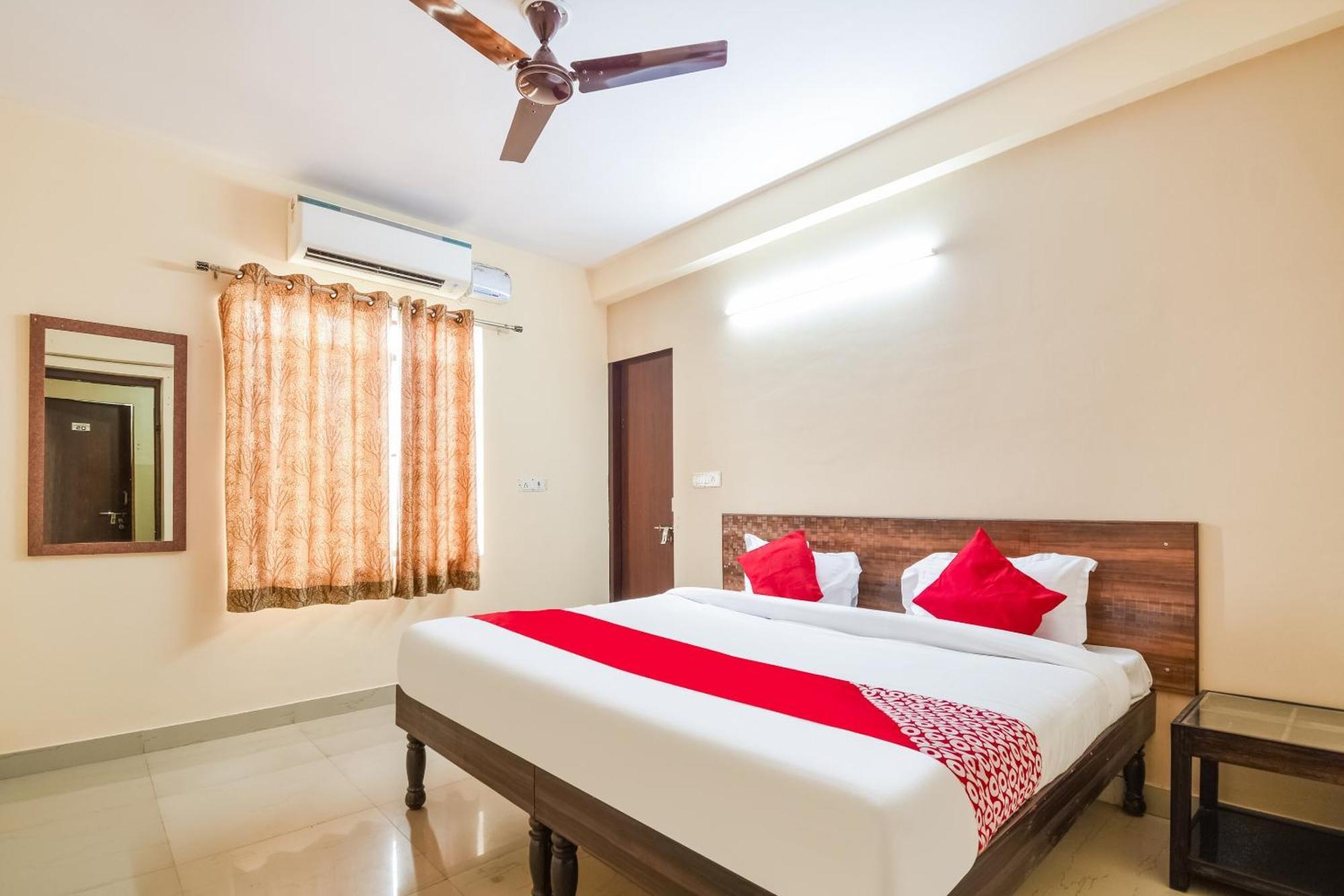 Hotel O Krishna