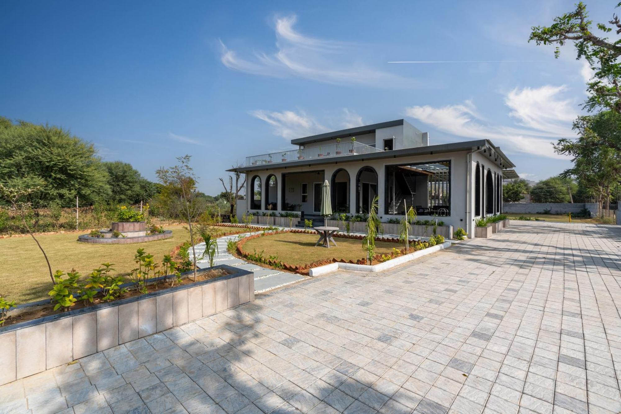 Elivaas Jamun Farm 2bhk With Pool