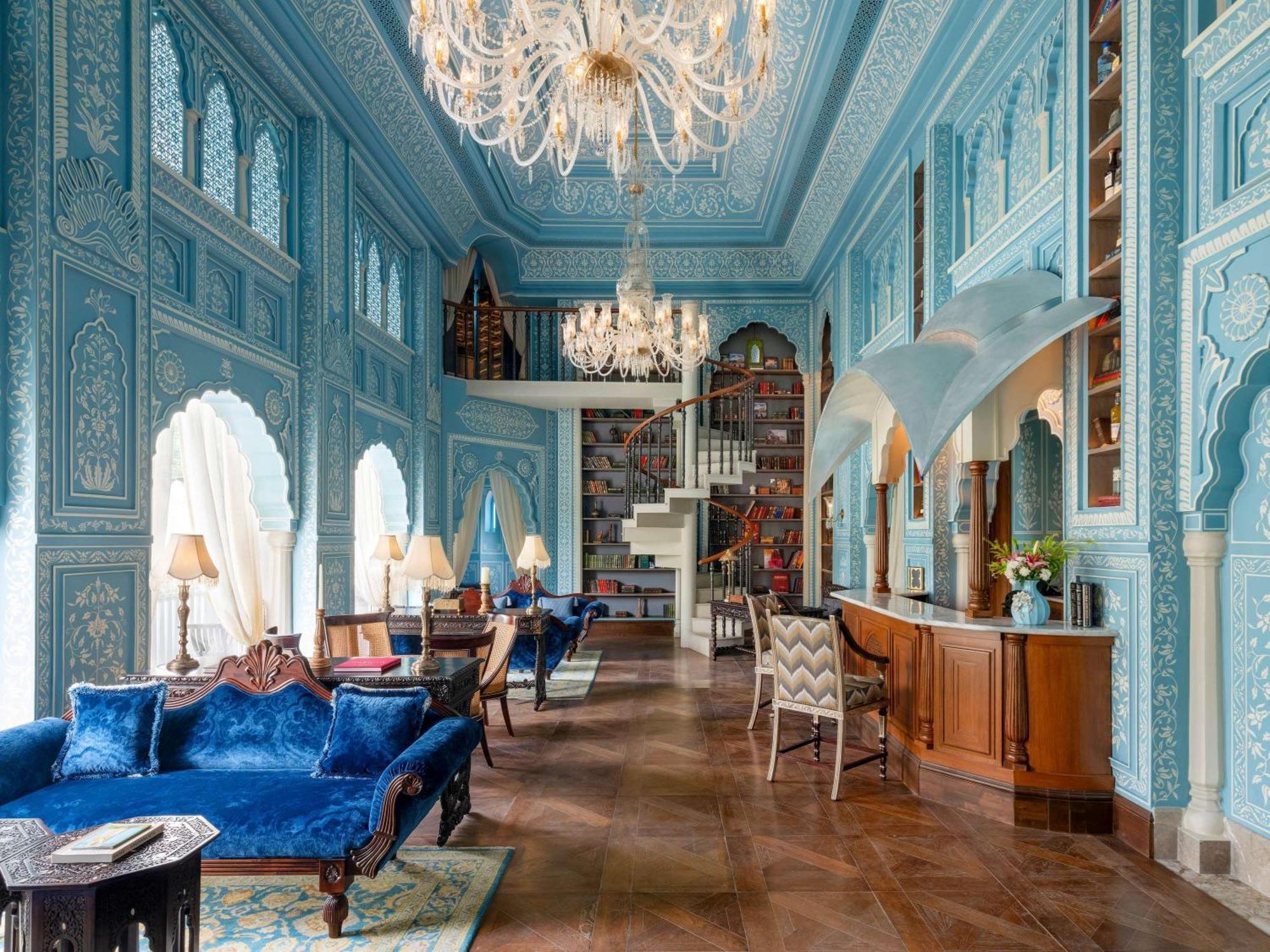 Raffles Hotel 5*