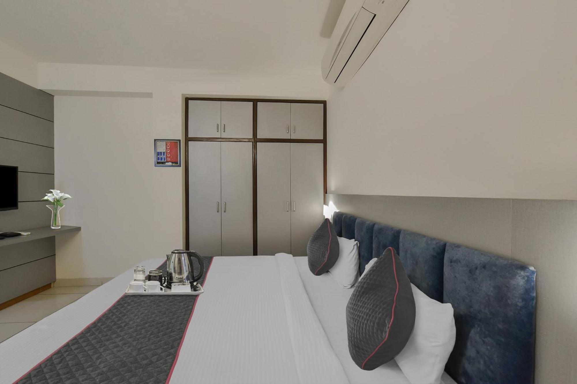 O Rk Palace Hotel