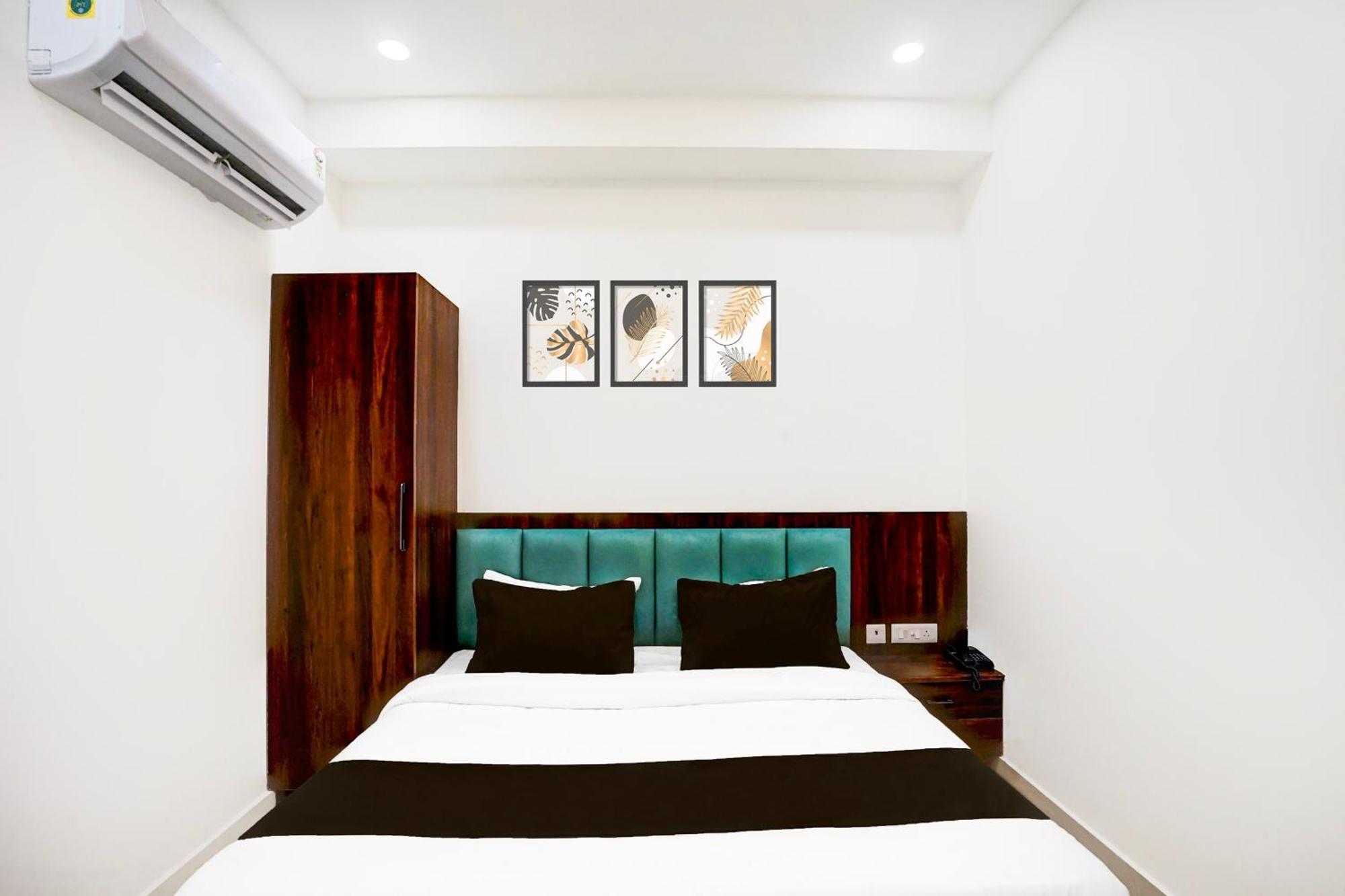 Hotel Collection O Golden Sapphire Jaipur