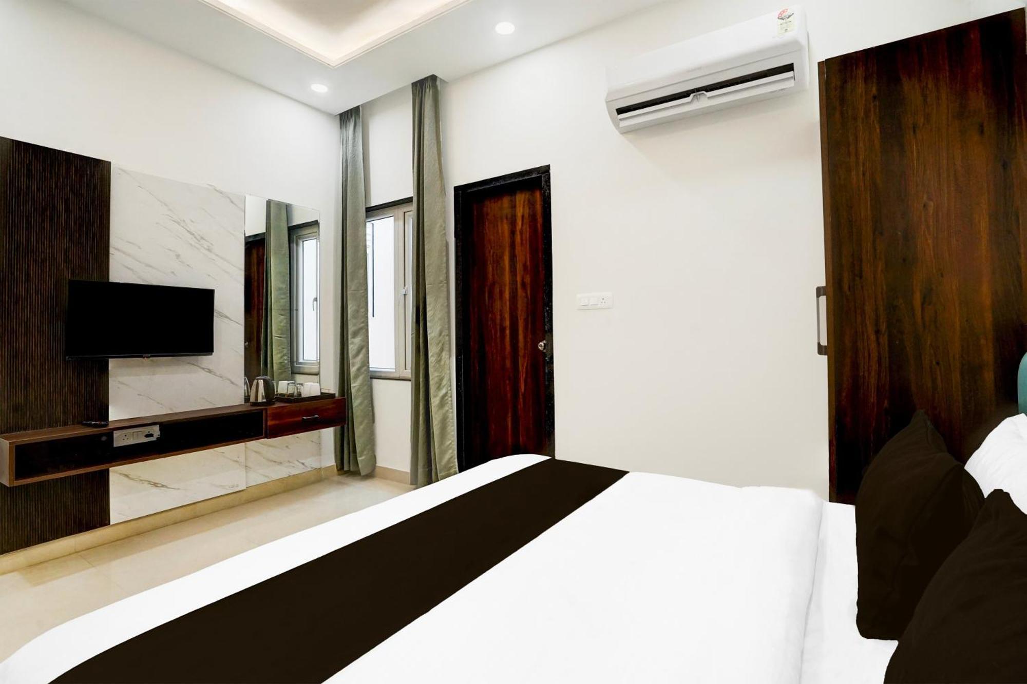 Hotel Collection O Golden Sapphire