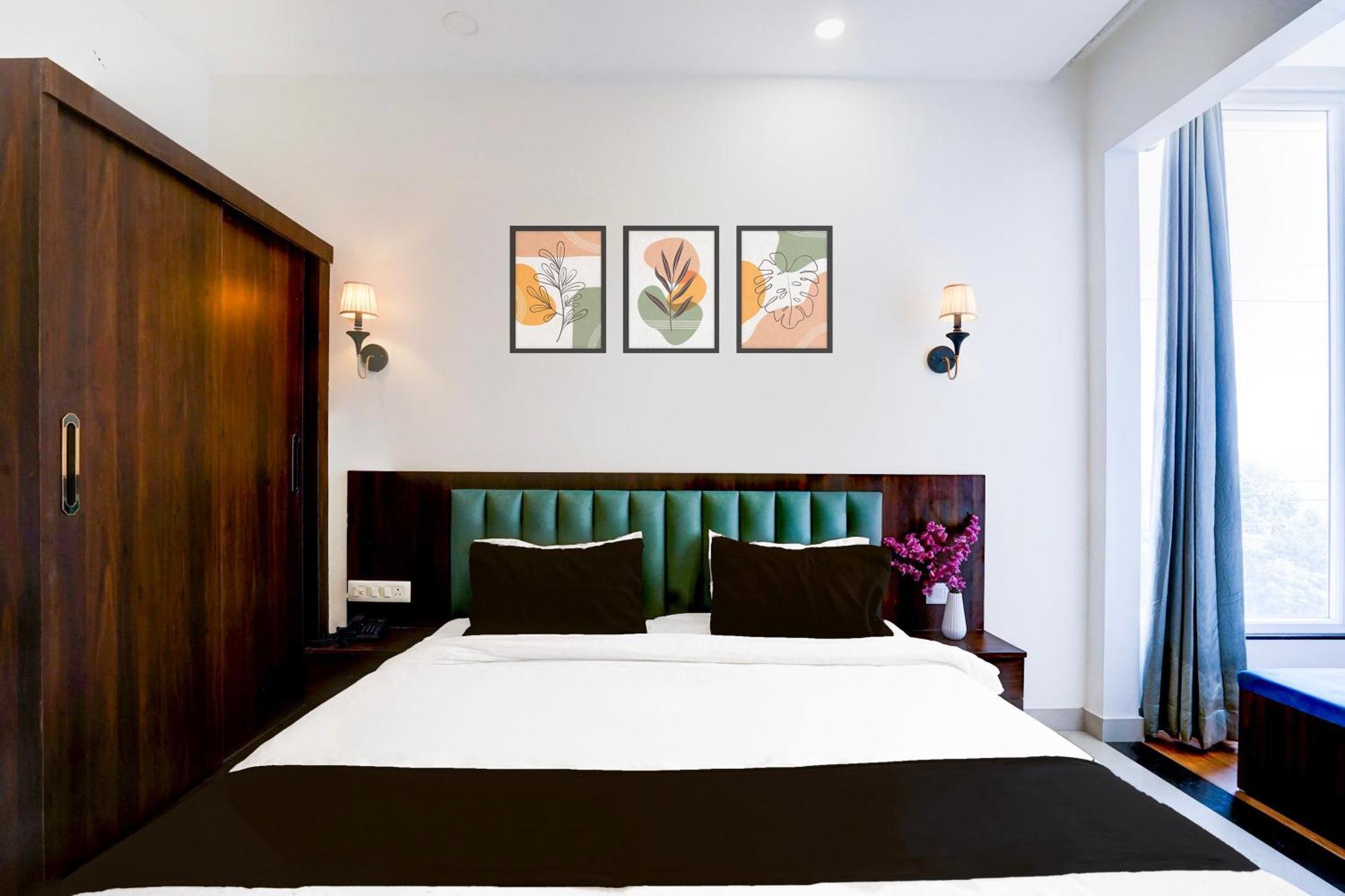 Hotel Collection O Golden Sapphire 4*
