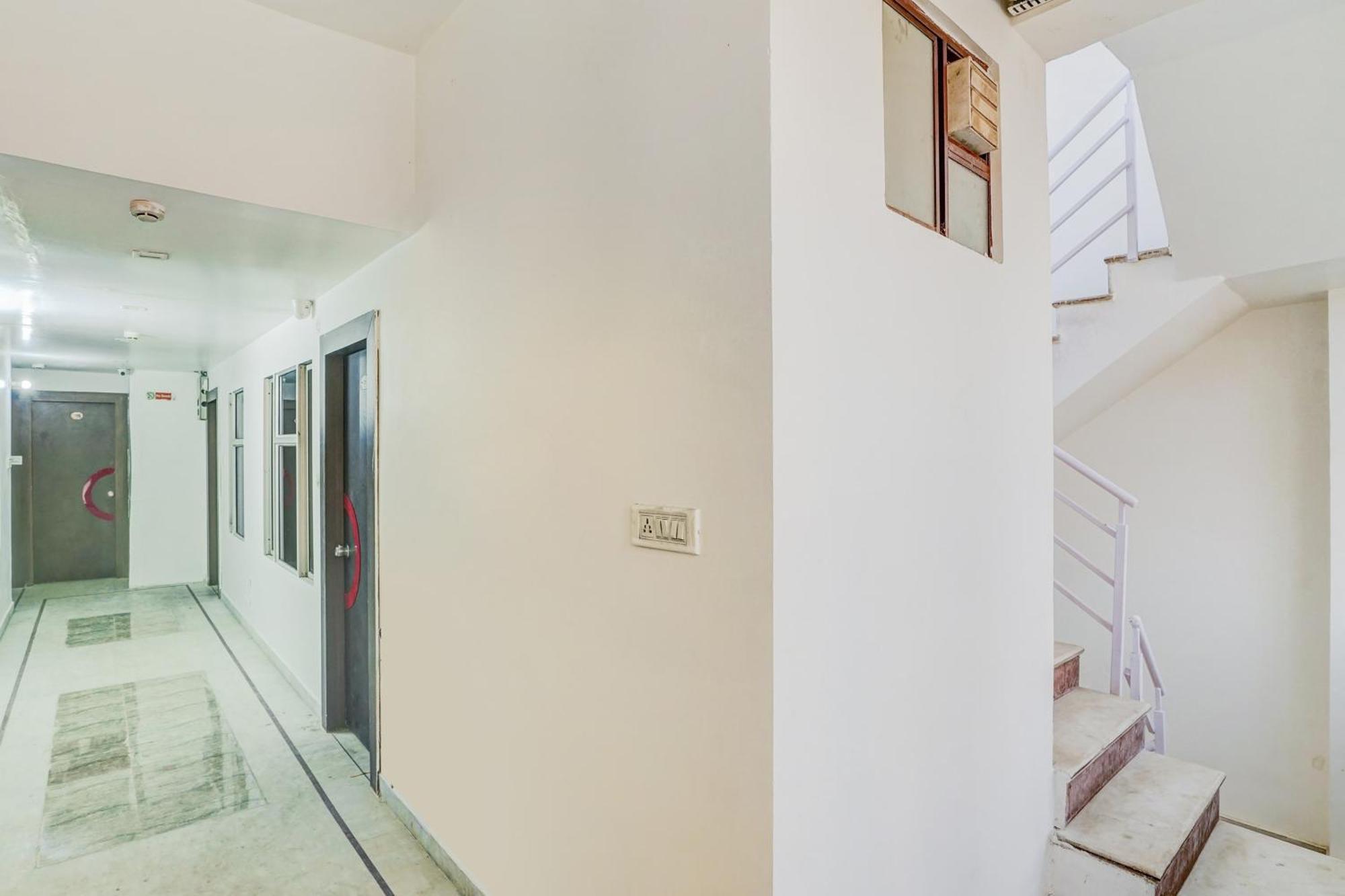 Super O Kaveri Path Formerly Shree Sai Residency 4*