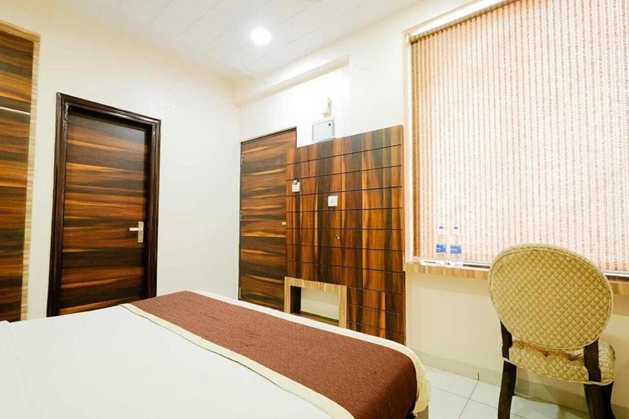 Hotel Olive Greens Near International Airport
