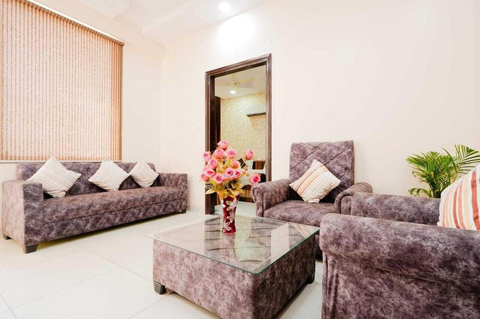 Olive Greens Near International Airport Hotel 3*