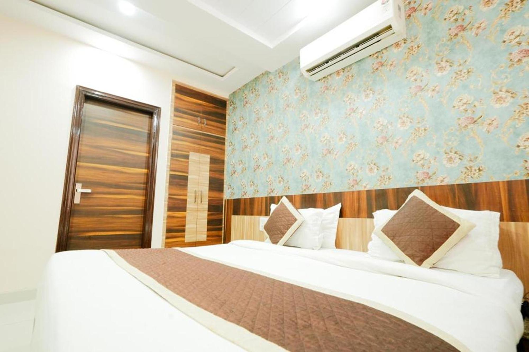 Olive Greens Near International Airport Hotel 3*