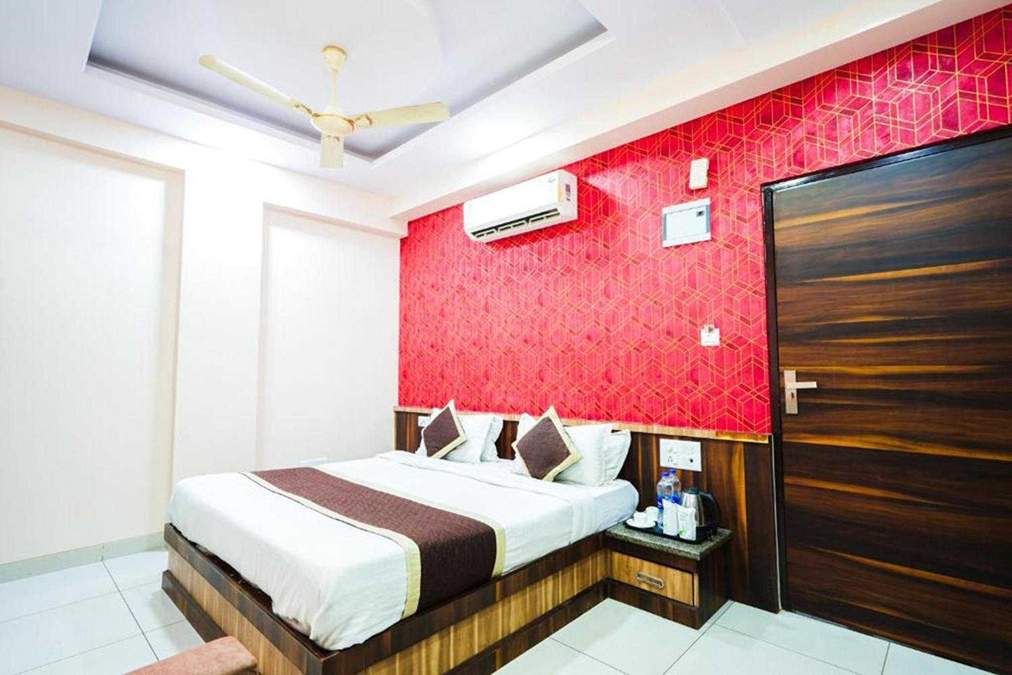 Hotel Olive Greens Near International Airport 3*