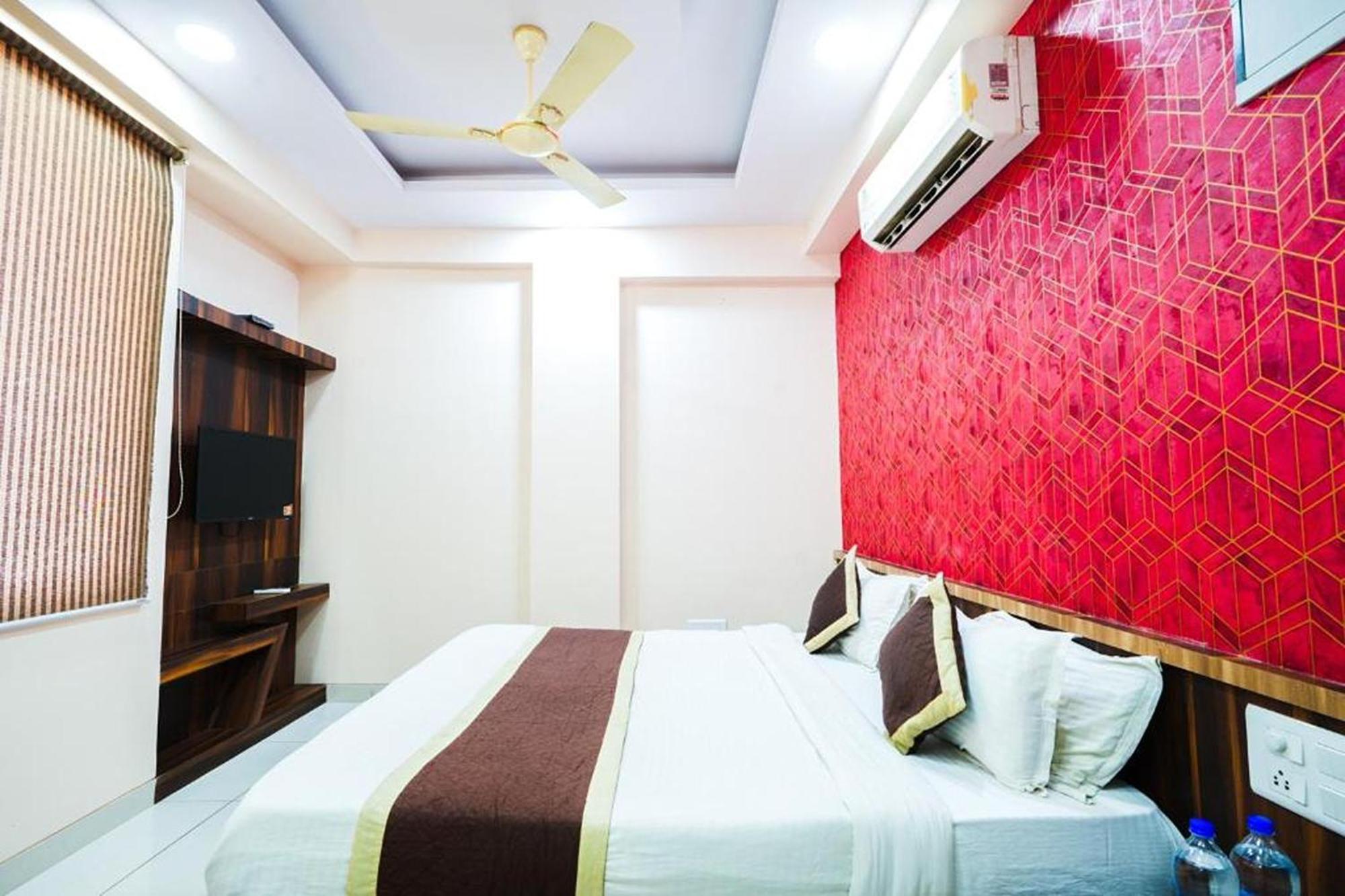Hotel Olive Greens Near International Airport