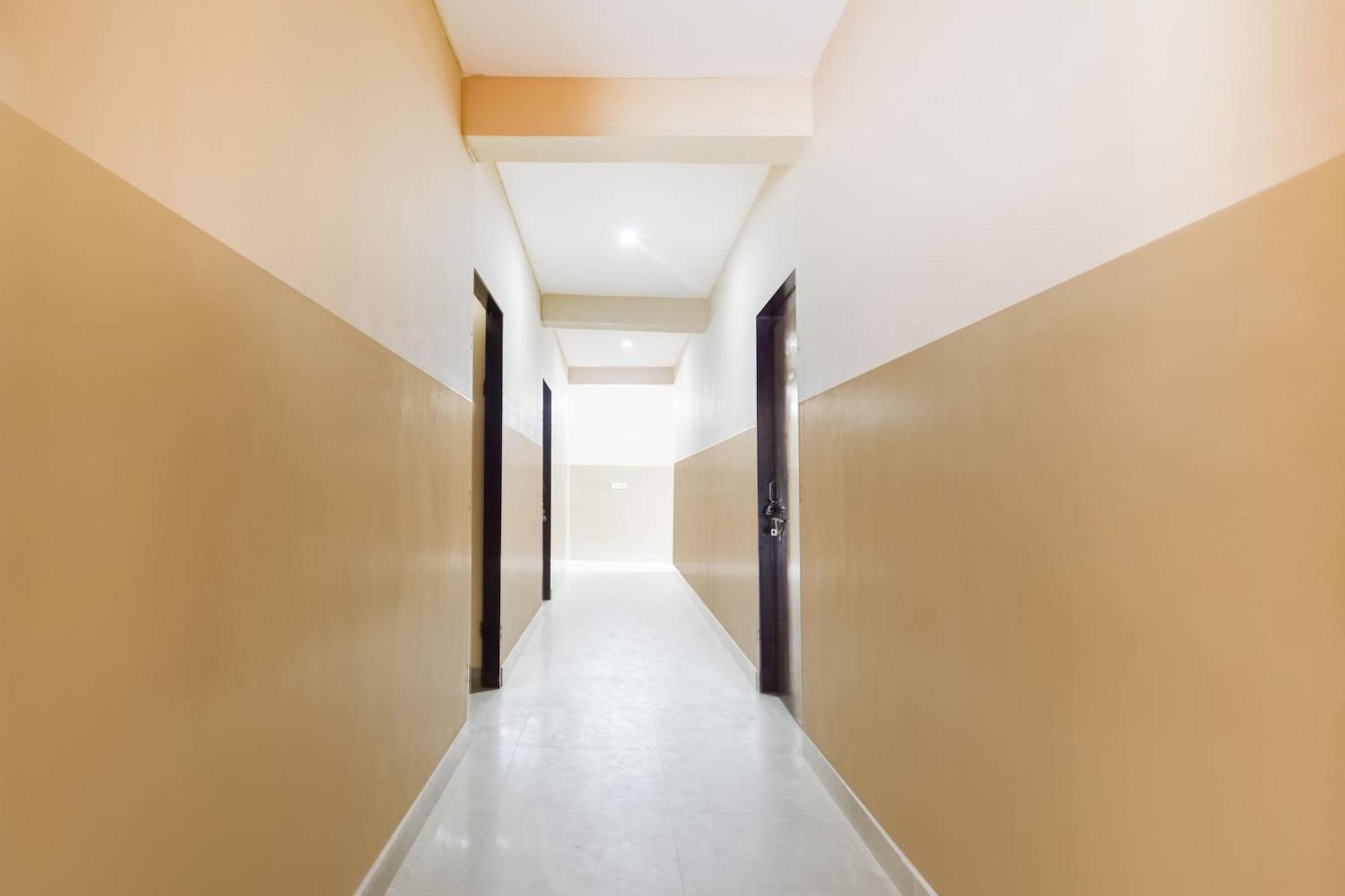 Hotel O Krishna