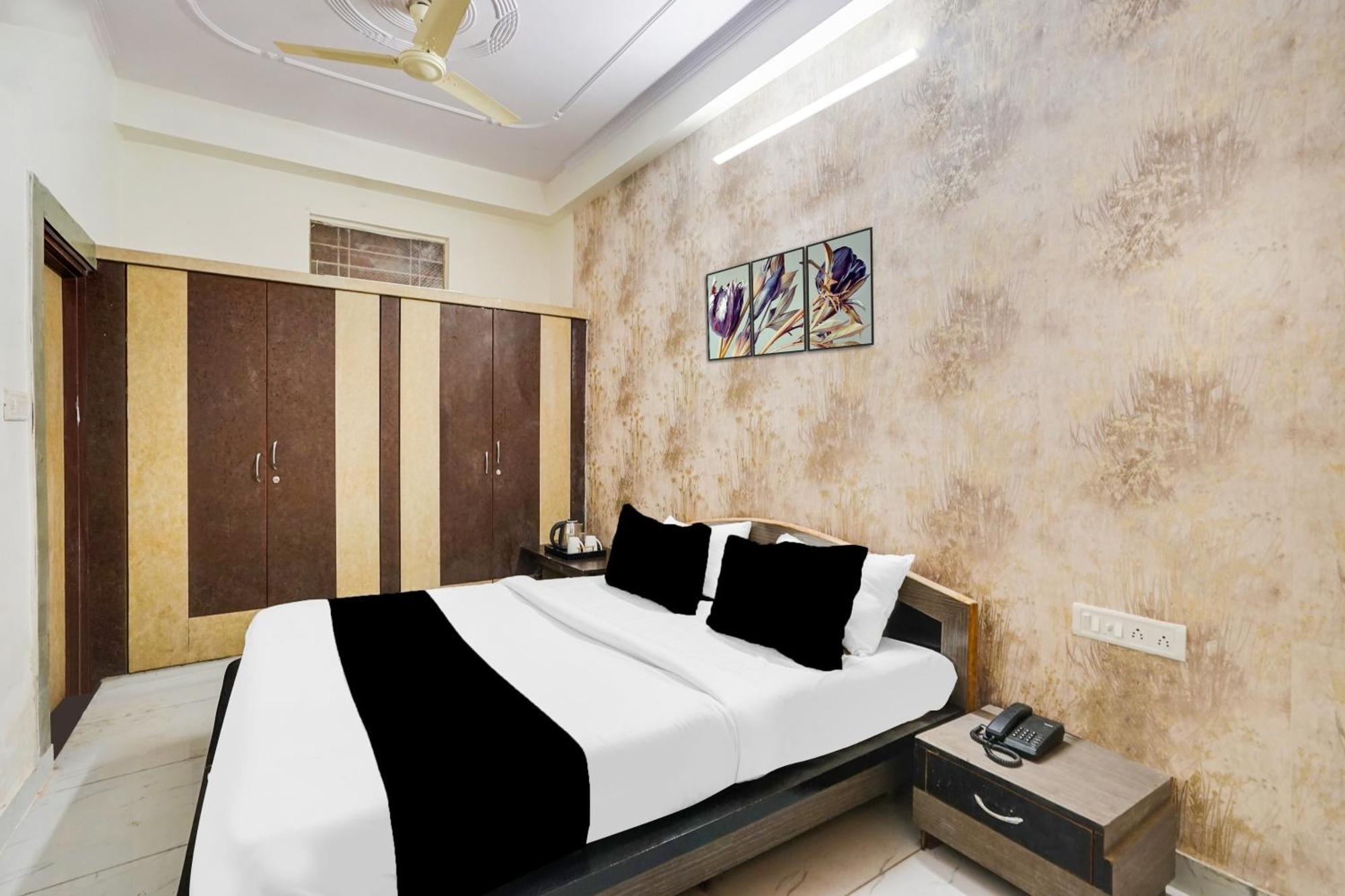 Super O Radhaswami Nagar Hotel