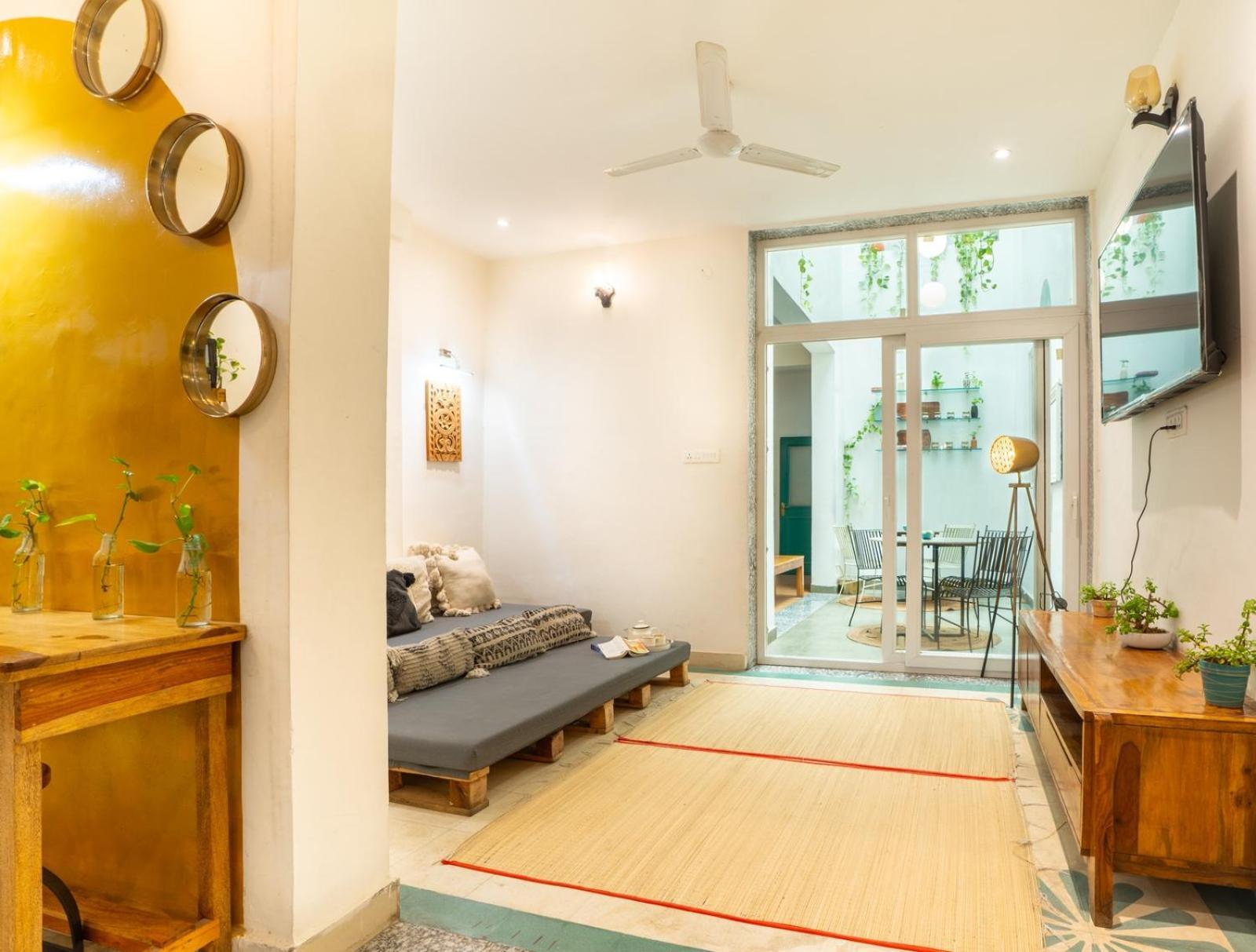 Centrally Located In Holiday home