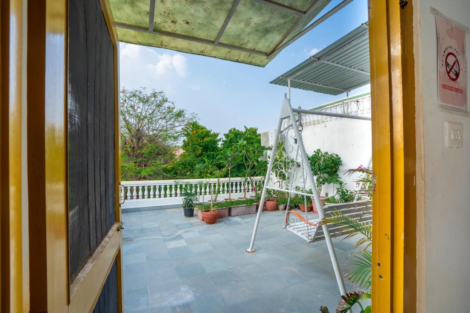 Centrally Located In Holiday home