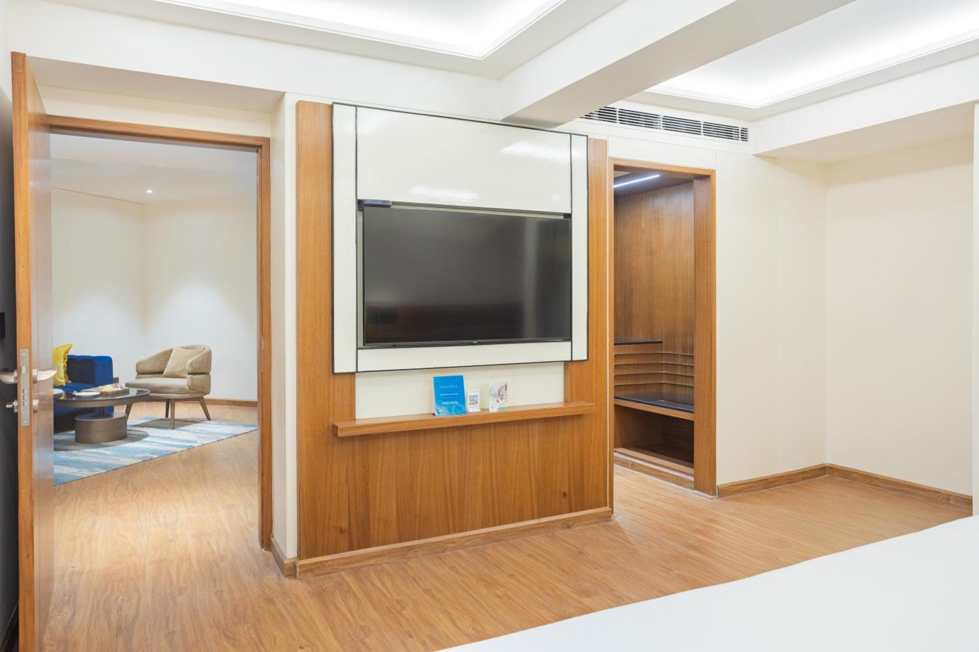 Golden Tulip Jaipur