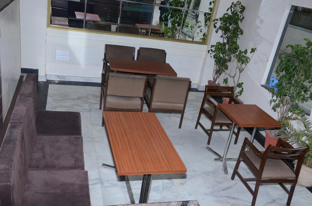 Bed & Breakfast Ankur Palace 2*